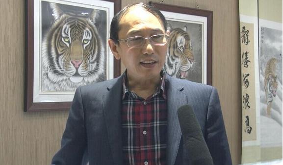 ����ֹ�����������黭��Ʒչ�ھ���Ļ