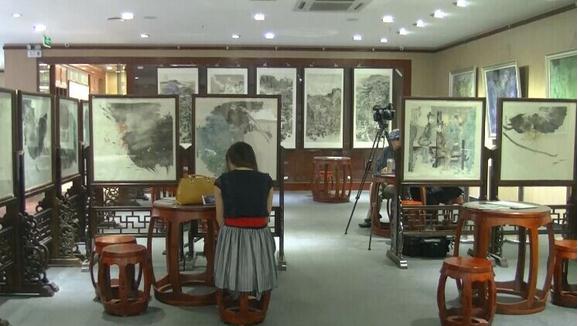 ����ֹ�����������黭��Ʒչ�ھ���Ļ