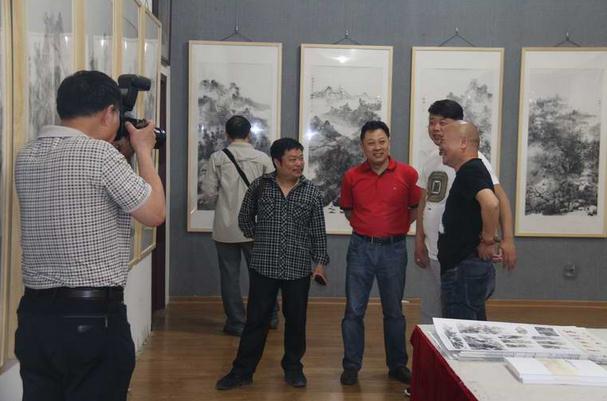 ������ɽˮ����Ʒչ��֣�ݿ�չ