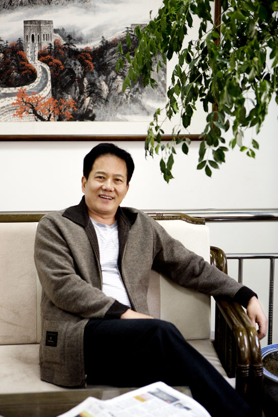 书画名家张根虎