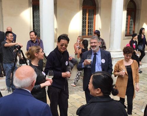 ����Ԫ��ʽ����Ʒչ��������˹˫��չʥ����ŵ���ҹ�