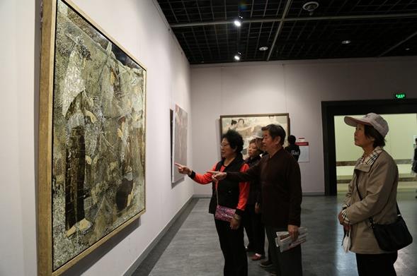 ��12��ȫ����չѲչ���ɹŰ�ͷ