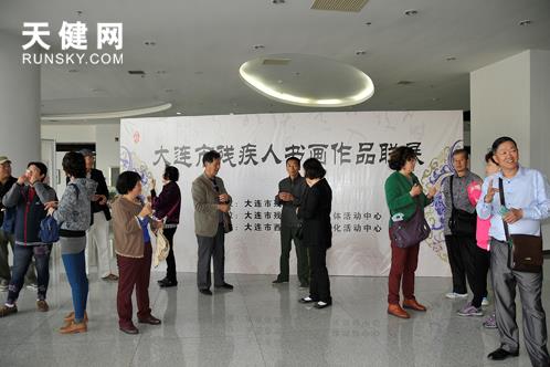 ���������оٰ�м����黭��Ʒ��չ