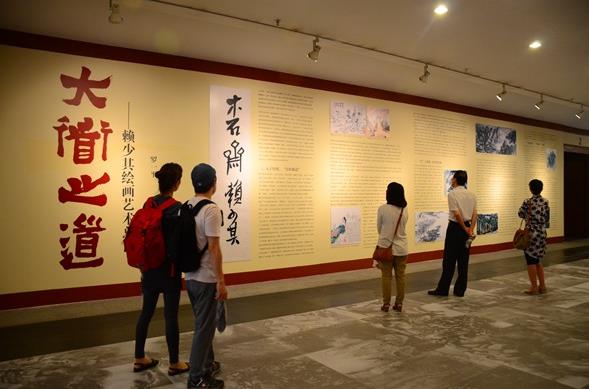 ���֮�����������䵮��������Ʒչ