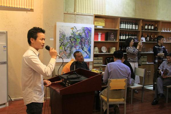 ���V���й���չ����ׯ���������ռ俪Ļ