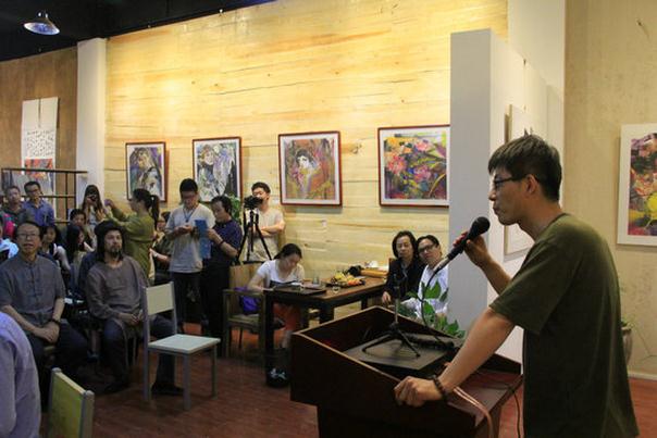 ���V���й���չ����ׯ���������ռ俪Ļ