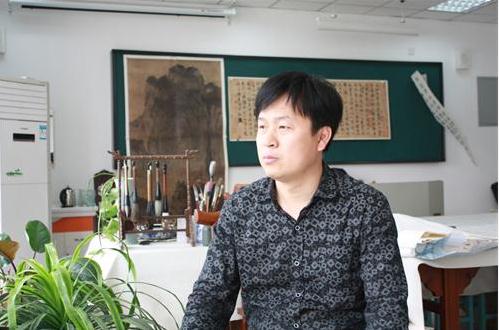 沉静稳重 效力丹青——谈张洪春山水画的追求