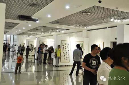 �����黭�����30�����黭չ¡����Ļ