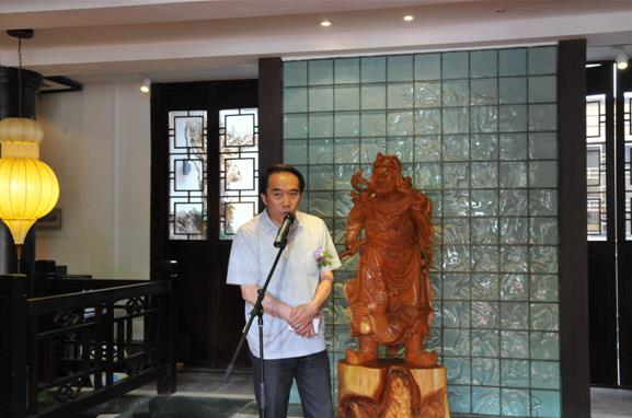 “心象•蓝色瑰宝—俞启慧版画艺术生涯60周年纪念展”在杭开幕