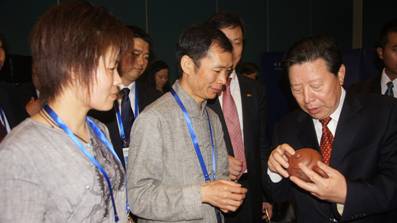 ��ɰ�Ļ��߽���һ��һ·������ͼ��