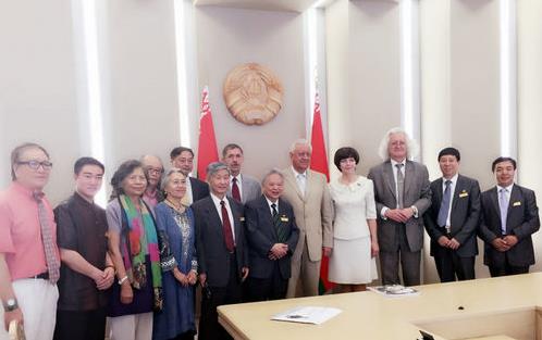 �׶���˹���͹�����鳤�Ӽ��й������Ҵ�����