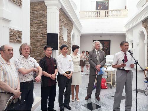 �����Ӧ�����׶���˹�����Ļ�����