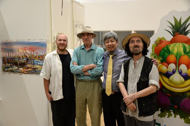 �й��������������������������