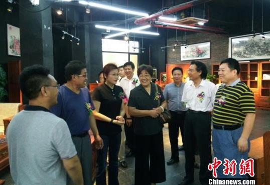 ���������黭��Ʒչ�ڹ㶫������Ļ