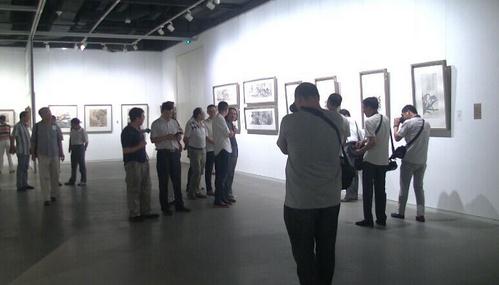 ������˺͡���������������չ�������Ļ