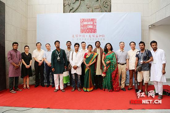 �й����ϼ�����������������Ʒչ��ɳ��Ļ