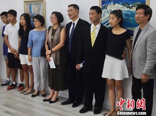 �������ͻ���Ʒչ������Ļ