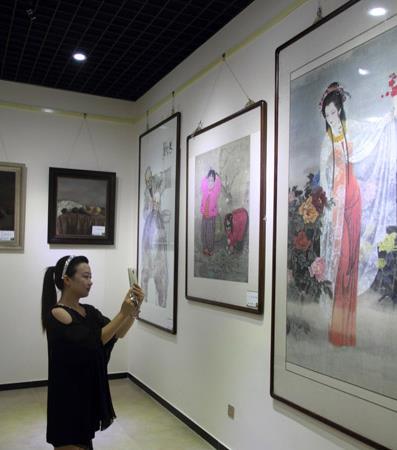 ������黭Ժ�ڱ������Ļ�����ʽ����