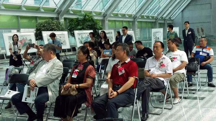 ��·ͬ��һһ�й������Һ�����Ʒչ��Ļʽ�ֳ�