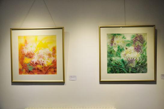 ��ʫ�󡪡���费��ʻ���Ʒչ���ڱ�����Ļ