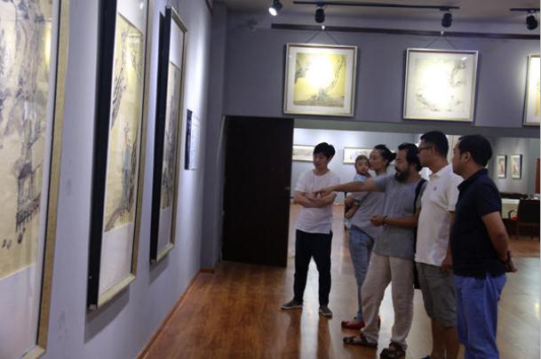 ���塢����Ӣ��δˮī����չ��֣�ݿ�չ