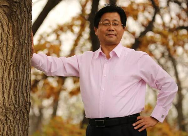 陶洪君 清逸洒脱,游走于多极的书法家