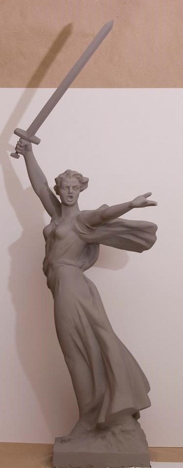 ��սʤ��70�����˹������Ʒչ��Ʒ����