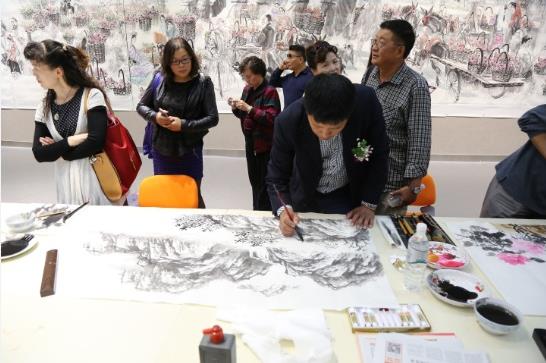 �½�����վٰ�ȫ�����������黭չ