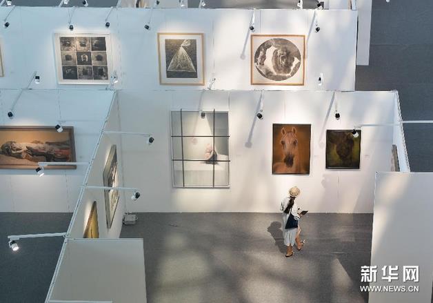 ����������--�ڶ����Ͼ���������չ��Ļ