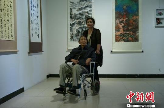 ���սʤ���黭չ�����¡���ʷ���ڱ�����Ļ