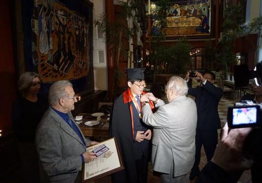 �й�������������˹������ѧԺ����Ժʿ�ƺ�