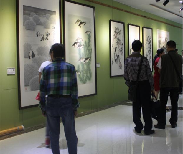 �����黭ԺԺʿ•��Ƹ���Ҿ�Ʒչ���人��Ļ