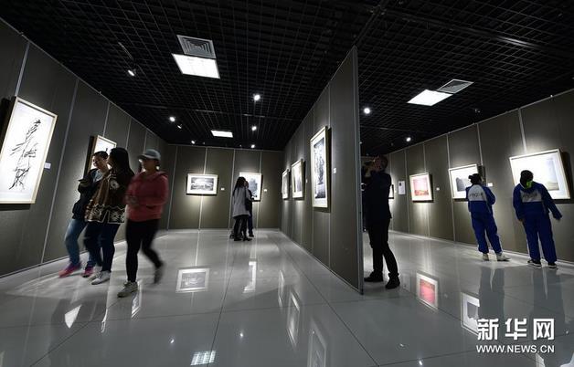 2016�й��������滭��Ʒ��չ�Ի�����