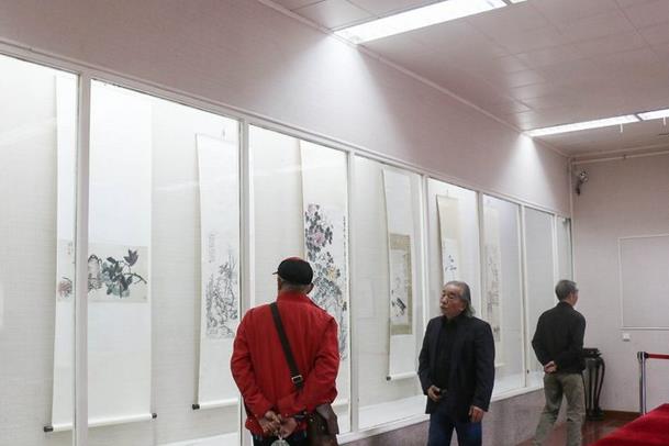 ��ͨ���m������չ��������黭��Ʒ