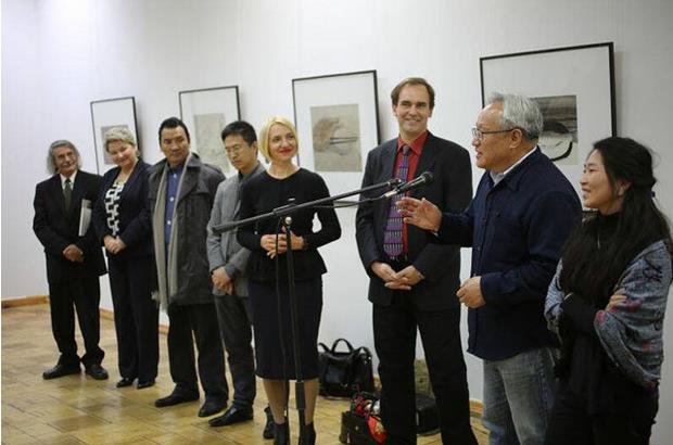 �ڿ�����������ѧԺӭ���׸��й������Ҹ�չ