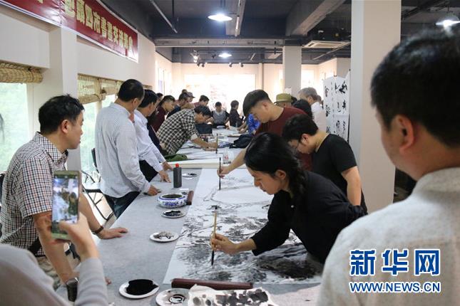 ��ɳ�����ϲ���ͷ�����黭����չ��ɳ����