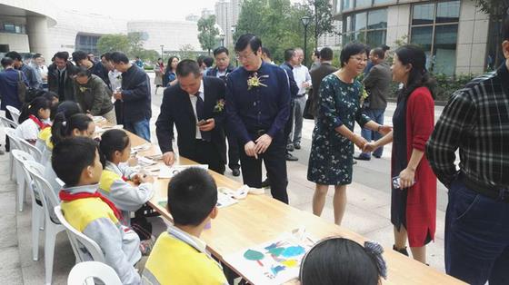 ���Ľ��й�ͩ����������������Ʒչ��ͩ��ٰ�