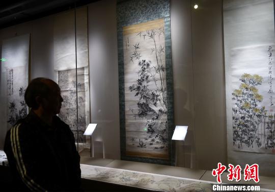 ���弰���������黭չ���忪Ļ 