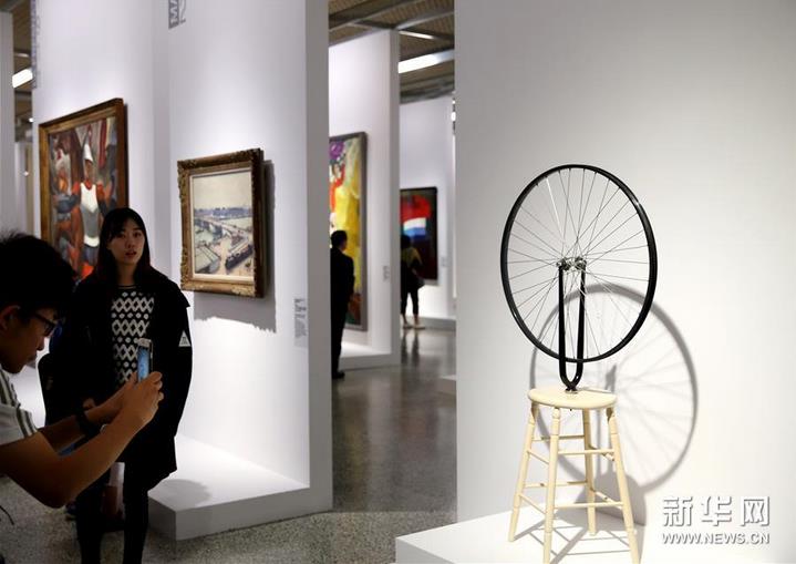 ��Ƥ���ִ�������ʦչ���Ϻ�չ�����Ŀ�չ