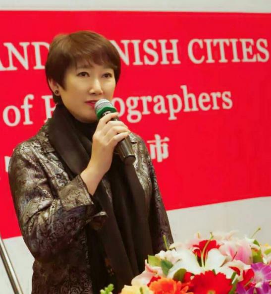 “2065:摄影师眼中的中丹城市”画册在京发布