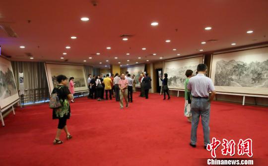 �������Ҷ�ϣԴ��ɫд��֮����Ʒչ�ڸ��ݾ���