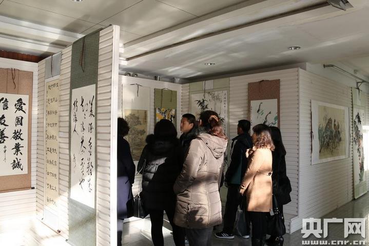 �����黭չ����������³�������