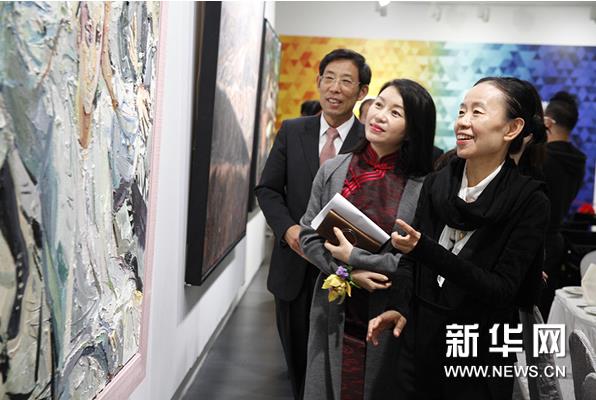 ��ƽ�����˾�˫��չ�ٱ�ի��۷ֵ꿪Ļ