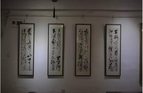 ������ʵ���������֡�Ȩ�����黭��Ʒչ¡�ؿ�Ļ