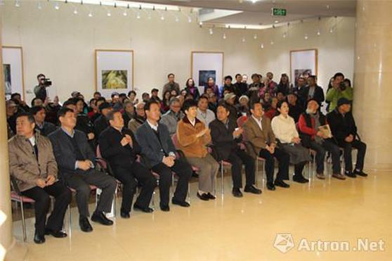 ����ˮ�ʻ�����������չ�ھ���Ļ ���ִ����й�