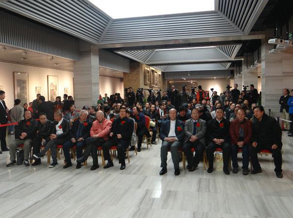 �������ۡ����Խ����й���չ�ھ�¡�ؿ�Ļ