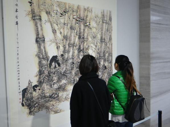 �������ۡ����Խ����й���չ�ھ�¡�ؿ�Ļ