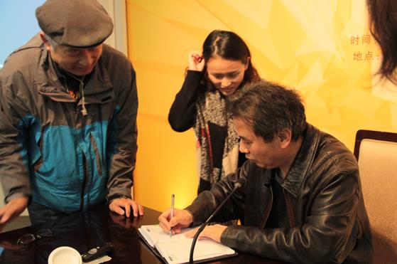 �й������ݳɹ��ٰ����ҽ���֮�������������й���