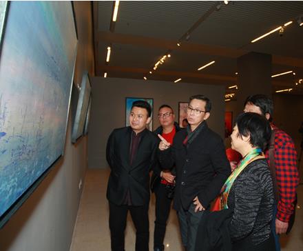 ��ȥ������½�����滭չ�й����Ҳ���ݾٰ�