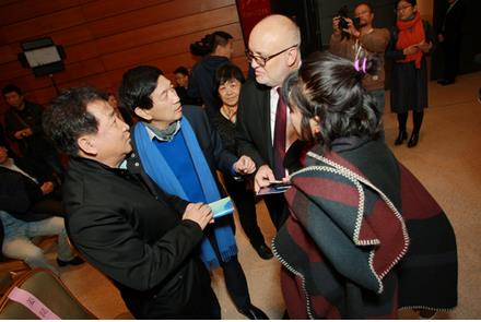 ��ȥ������½�����滭չ�й����Ҳ���ݾٰ�